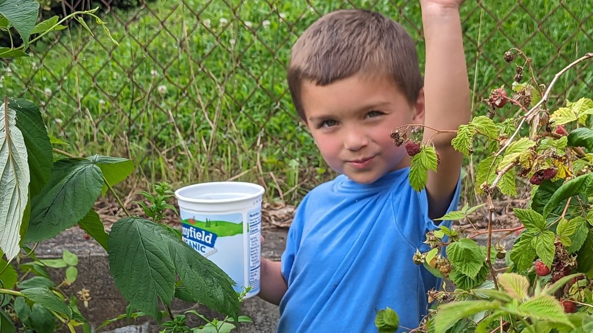 child gardening