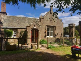 Auchlone Nature Kindergarten includes a beautiful Scottish house, but the strength of the program is the philosophy.