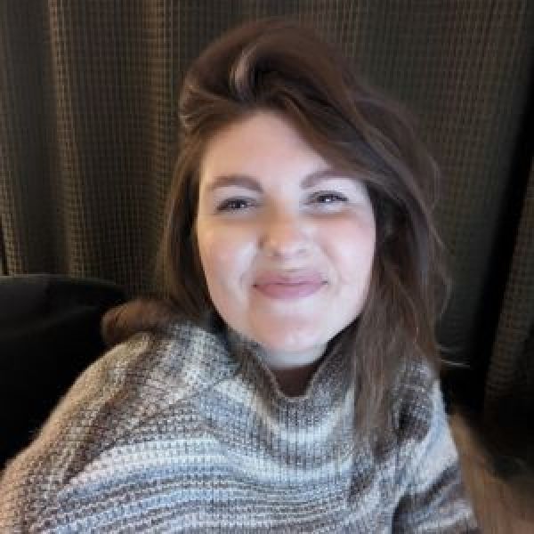 Emily Van Laan headshot