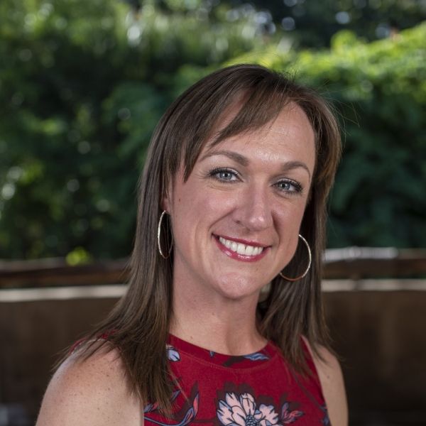 Amanda McMickle headshot